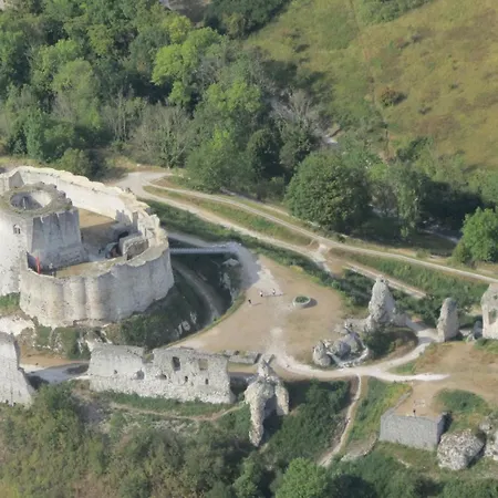 L'Histoire D'Une Hirondelle Bouafles Exterior photo
